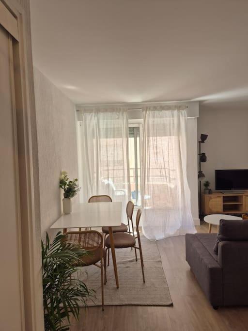 Appartement T2 - Hyeres Gare Exterior foto